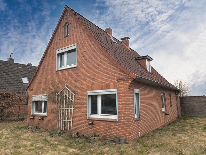 PROVISIONSFREI für Käufer!! Solides Wohnhaus auf großem Grundstück!